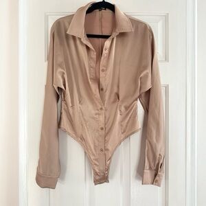 Fashion Nova Beige Satin Button-Front Bodysuit Top Stretchy L (runs SM-Med)